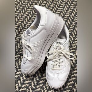 ADIDAS Platform Gazelle in Triple White Size 7.5 Women’s | 6.5 Men’s | 39 1/3 FR